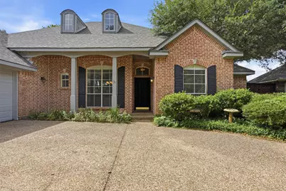 3318 Summergrove Drive, Arlington, TX 76001 - Photo 3
