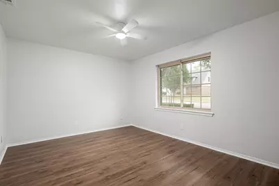 813 Chevy Chase Drive, Garland, TX 75043 - Photo 13