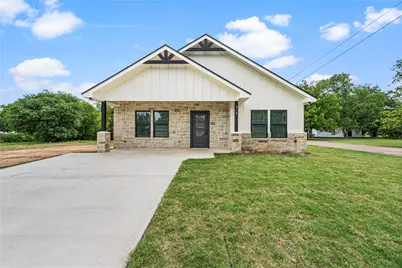 214 Rogers Street, McGregor, TX 76657 - Photo 1
