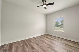 214 Rogers St, McGregor, TX 76657 - Photo 11