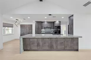 12417 Quincy Ln, Dallas, TX 75230 - Photo 9