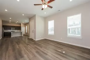 831 Feather Thorn Dr, Arlington, TX 76005 - Photo 1