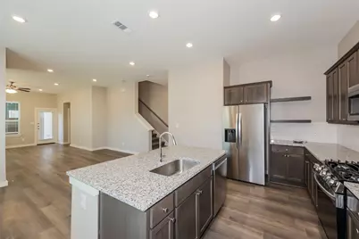 831 Feather Thorn Drive, Arlington, TX 76005 - Photo 3
