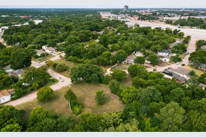 1136 Betterton Circle, Dallas, TX 75203 - Photo 9