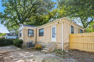 910 Reverchon Dr, Dallas, TX 75211 - Photo 15