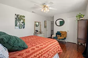 1428 Creekview Dr, Lewisville, TX 75067 - Photo 13