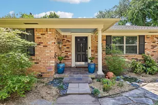 8324 Moorcroft Dr, Dallas, TX 75228 - Photo 3