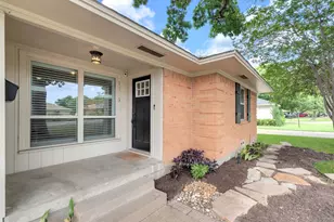 1815 Oates Dr, Dallas, TX 75228 - Photo 3