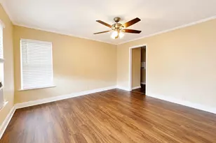 4236 Comanche St, Fort Worth, TX 76119 - Photo 3