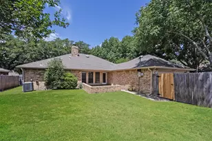 4422 Cinnabar Dr, Dallas, TX 75227 - Photo 19
