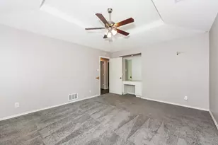 4422 Cinnabar Dr, Dallas, TX 75227 - Photo 13