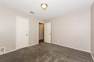 4422 Cinnabar Dr, Dallas, TX 75227 - Photo 15
