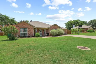 213 Bryant Street, Pottsboro, TX 75076 - Photo 3