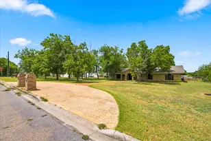 612 W Highland St, West, TX 76691 - Photo 27