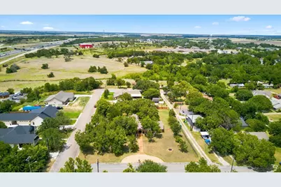612 W Highland Street, West, TX 76691 - Photo 31