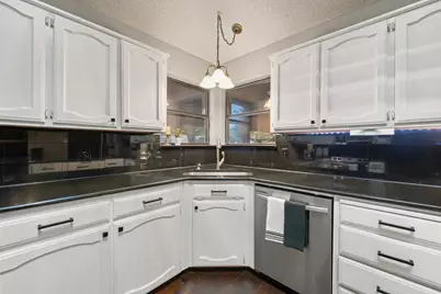7500 Parker Drive E, Burleson, TX 76028 - Photo 15