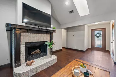 7500 Parker Drive E, Burleson, TX 76028 - Photo 11