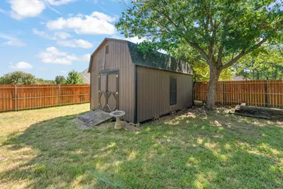 7500 Parker Drive E, Burleson, TX 76028 - Photo 37