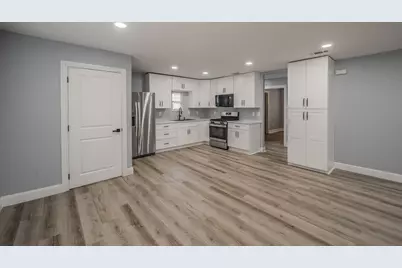 917 E Jessamine Street, Fort Worth, TX 76104 - Photo 13