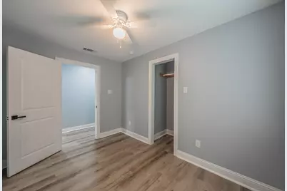 917 E Jessamine Street, Fort Worth, TX 76104 - Photo 23