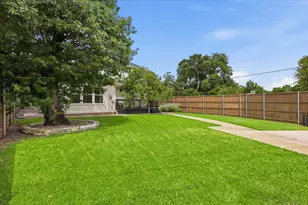 1136 Woodlawn Ave, Dallas, TX 75208 - Photo 33