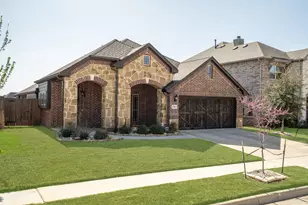 2761 Lisa Maria St, Burleson, TX 76028 - Photo 33