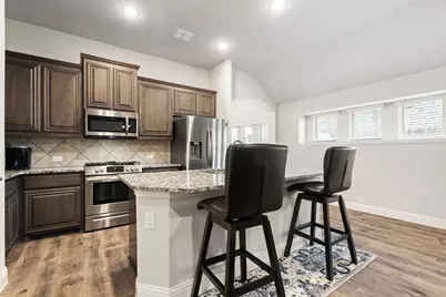 2761 Lisa Maria Street, Burleson, TX 76028 - Photo 9