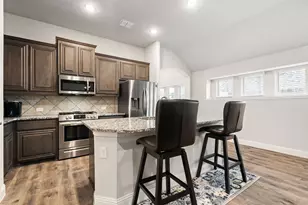 2761 Lisa Maria St, Burleson, TX 76028 - Photo 9