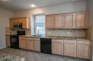 2100 Newport Dr, Flower Mound, TX 75028 - Photo 15