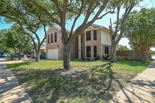2100 Newport Dr, Flower Mound, TX 75028 - Photo 3