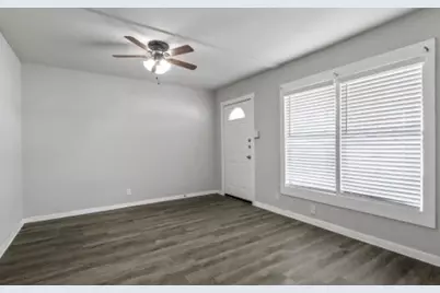 122 Ramsey Avenue, Cleburne, TX 76031 - Photo 3