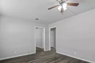 122 Ramsey Ave, Cleburne, TX 76031 - Photo 15