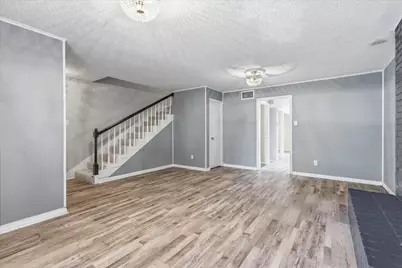 981 Chateau Valee Circle, Bedford, TX 76022 - Photo 9
