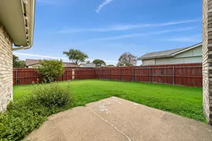 10239 Green Ash Rd, Dallas, TX 75243 - Photo 33