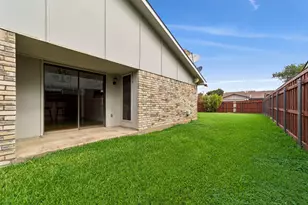 10239 Green Ash Rd, Dallas, TX 75243 - Photo 35