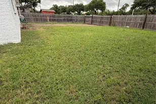 2821 Teakwood Dr, Garland, TX 75044 - Photo 5