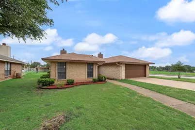 215 Silver Creek Drive, Duncanville, TX 75137 - Photo 1
