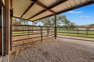 137 Silver Saddle Cir, Weatherford, TX 76087 - Photo 35