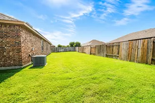 610 Milas Ln, Glenn Heights, TX 75154 - Photo 29