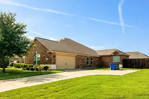 610 Milas Ln, Glenn Heights, TX 75154 - Photo 35