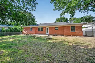 301 E Fuller Dr, Euless, TX 76039 - Photo 27