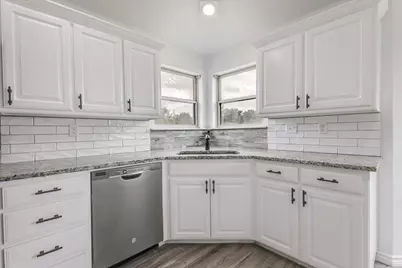 1007 SW 2nd Avenue, Mineral Wells, TX 76067 - Photo 17