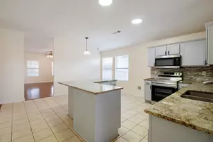 8141 Plateau Dr, Fort Worth, TX 76120 - Photo 9