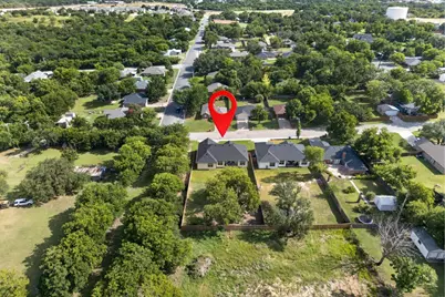 821 E 2nd Street, Weatherford, TX 76086 - Photo 3