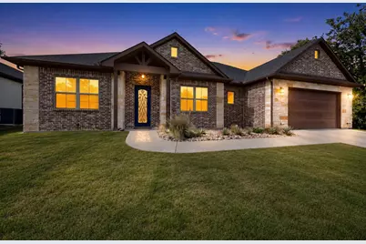 821 E 2nd Street, Weatherford, TX 76086 - Photo 1
