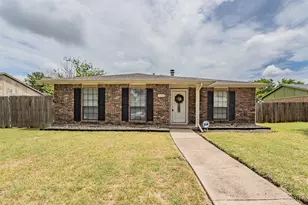 720 Nora Ln, DeSoto, TX 75115 - Photo 1
