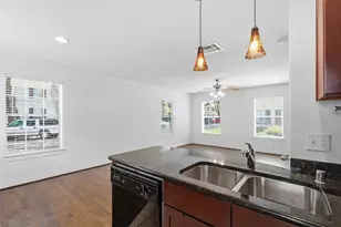 4723B Bradford Dr, Dallas, TX 75219 - Photo 15