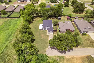 416 Scott Lane, Pilot Point, TX 76258 - Photo 3