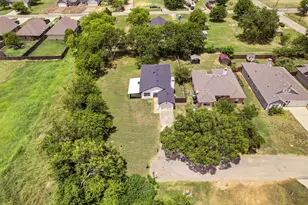 416 Scott Ln, Pilot Point, TX 76258 - Photo 3