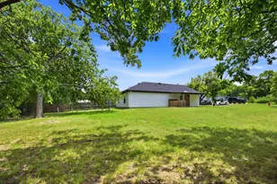 416 Scott Ln, Pilot Point, TX 76258 - Photo 3